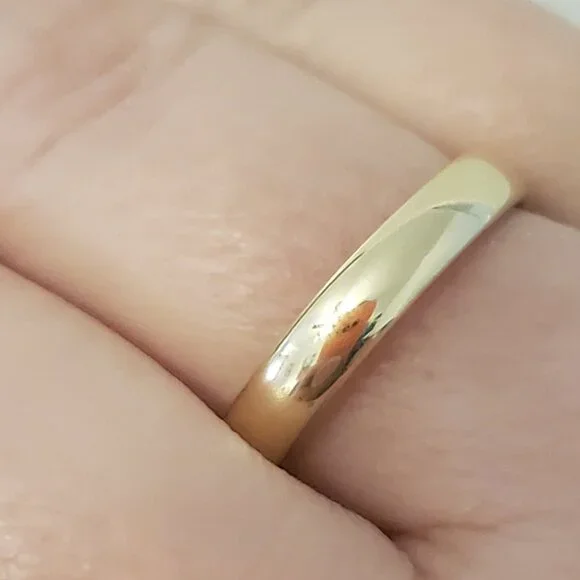14k Gold Band - Picture 5 of 7